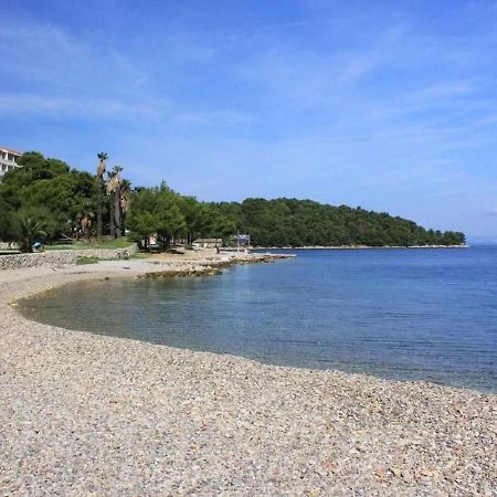 Apartment Tenara Vis Luaran gambar