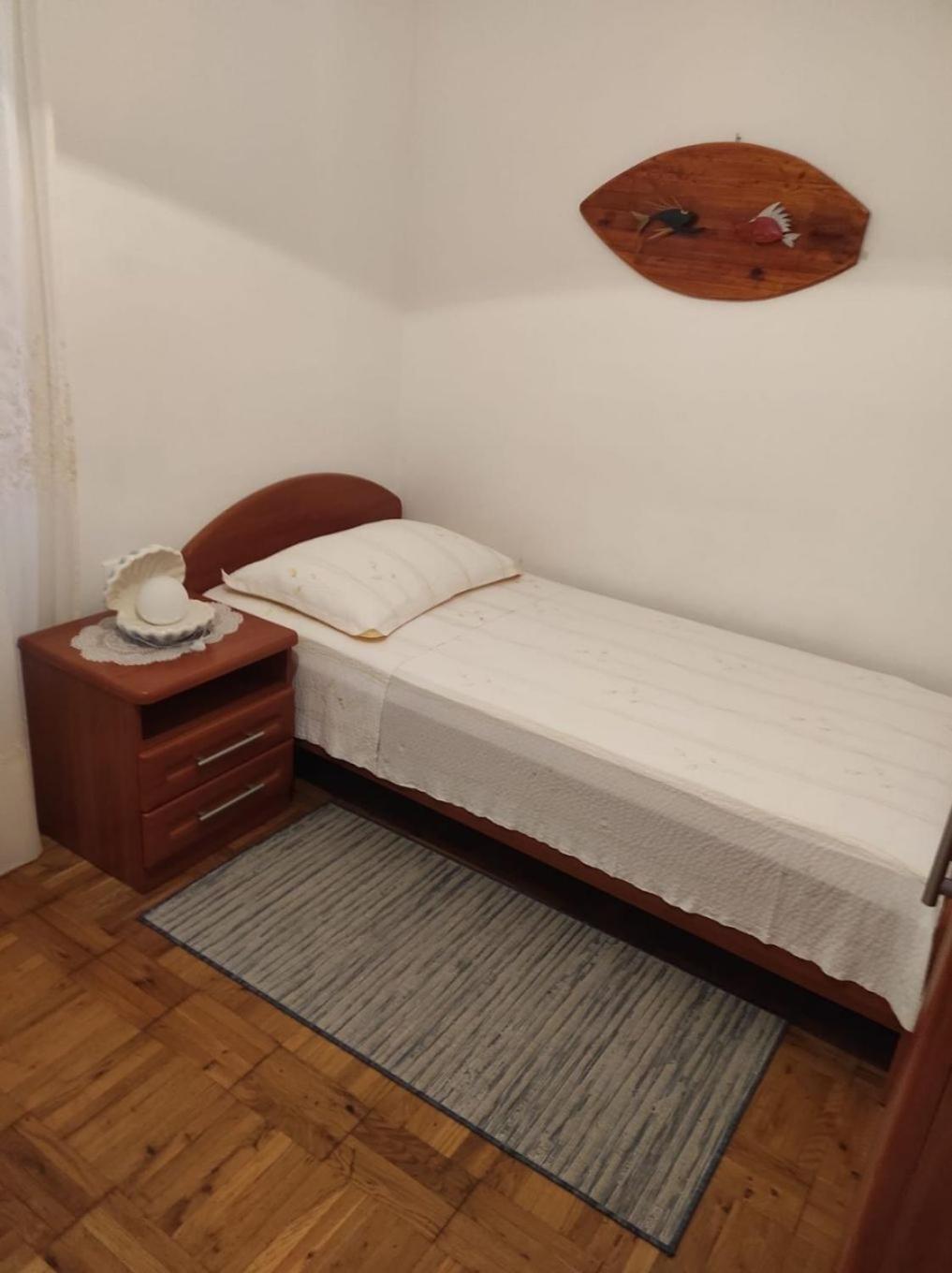 Apartment Tenara Vis Luaran gambar