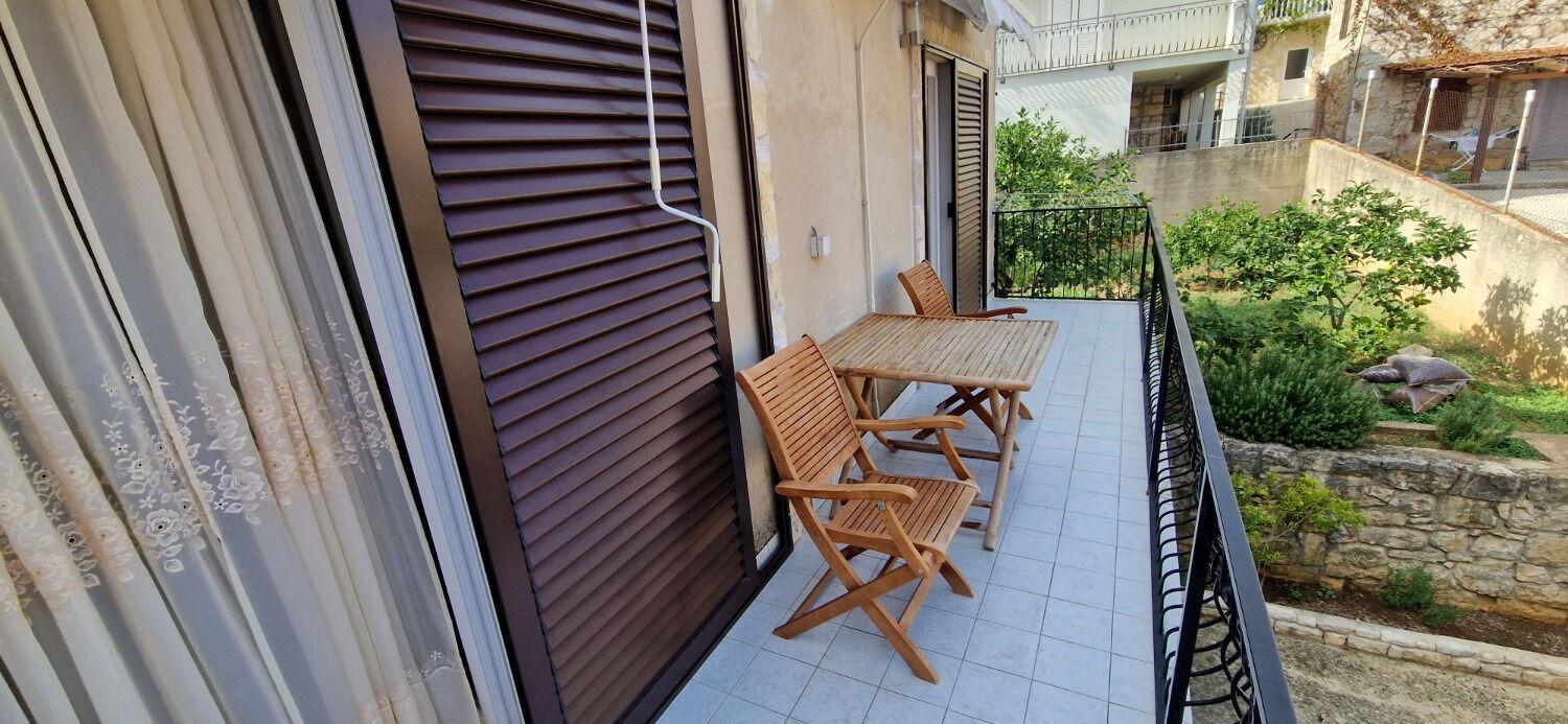 Apartment Tenara Vis Luaran gambar